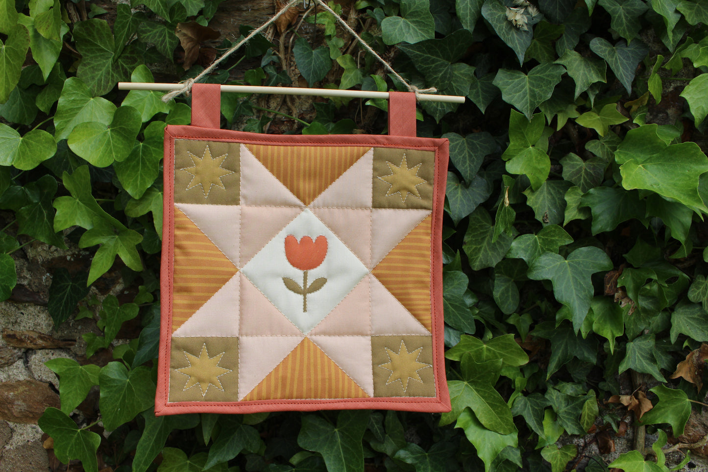 Tulip - Mini Quilt Wall Hanging