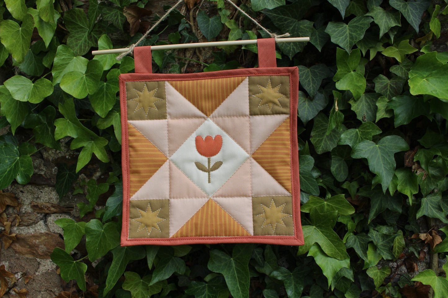 Tulip - Mini Quilt Wall Hanging