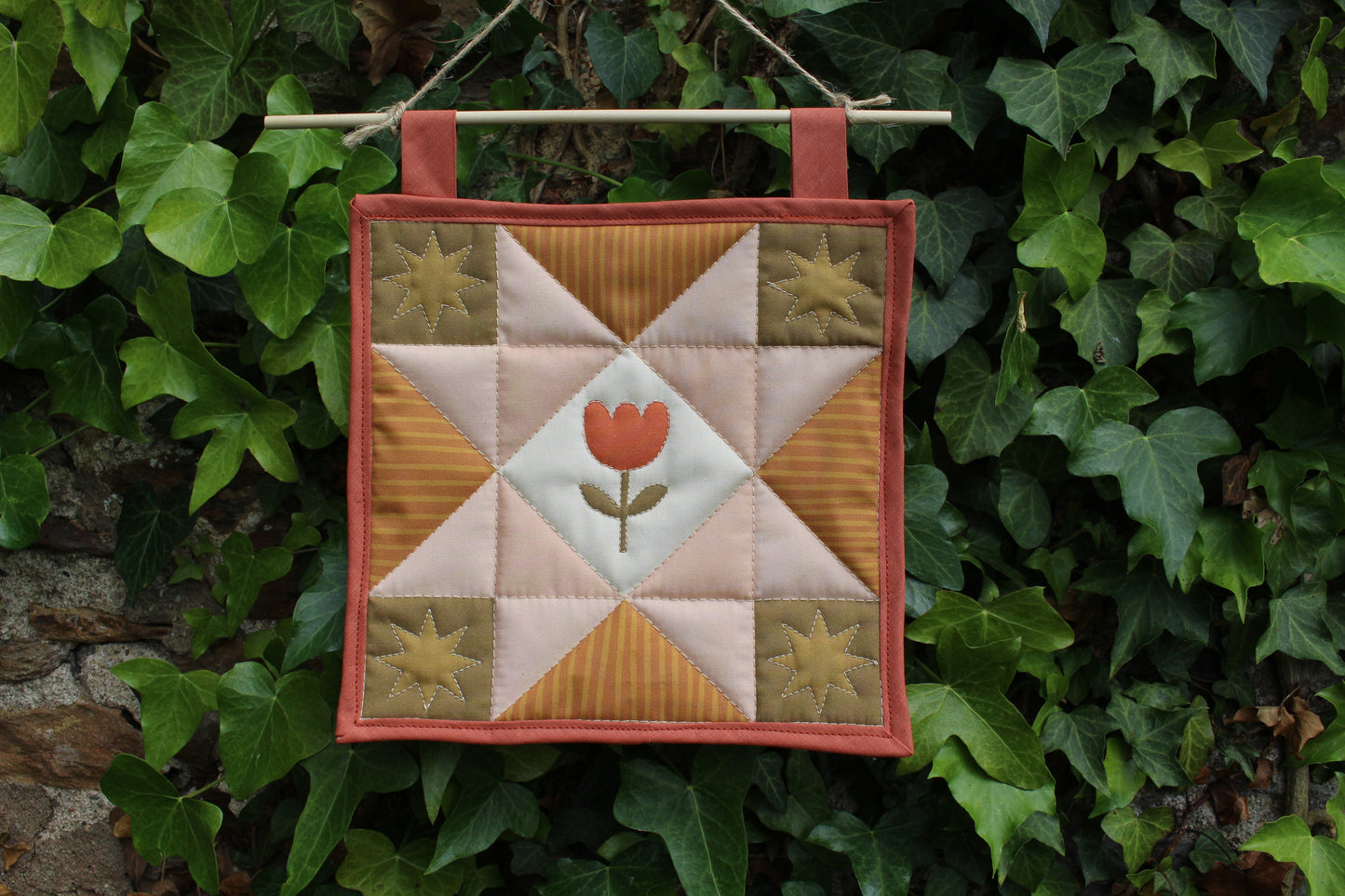 Tulip - Mini Quilt Wall Hanging