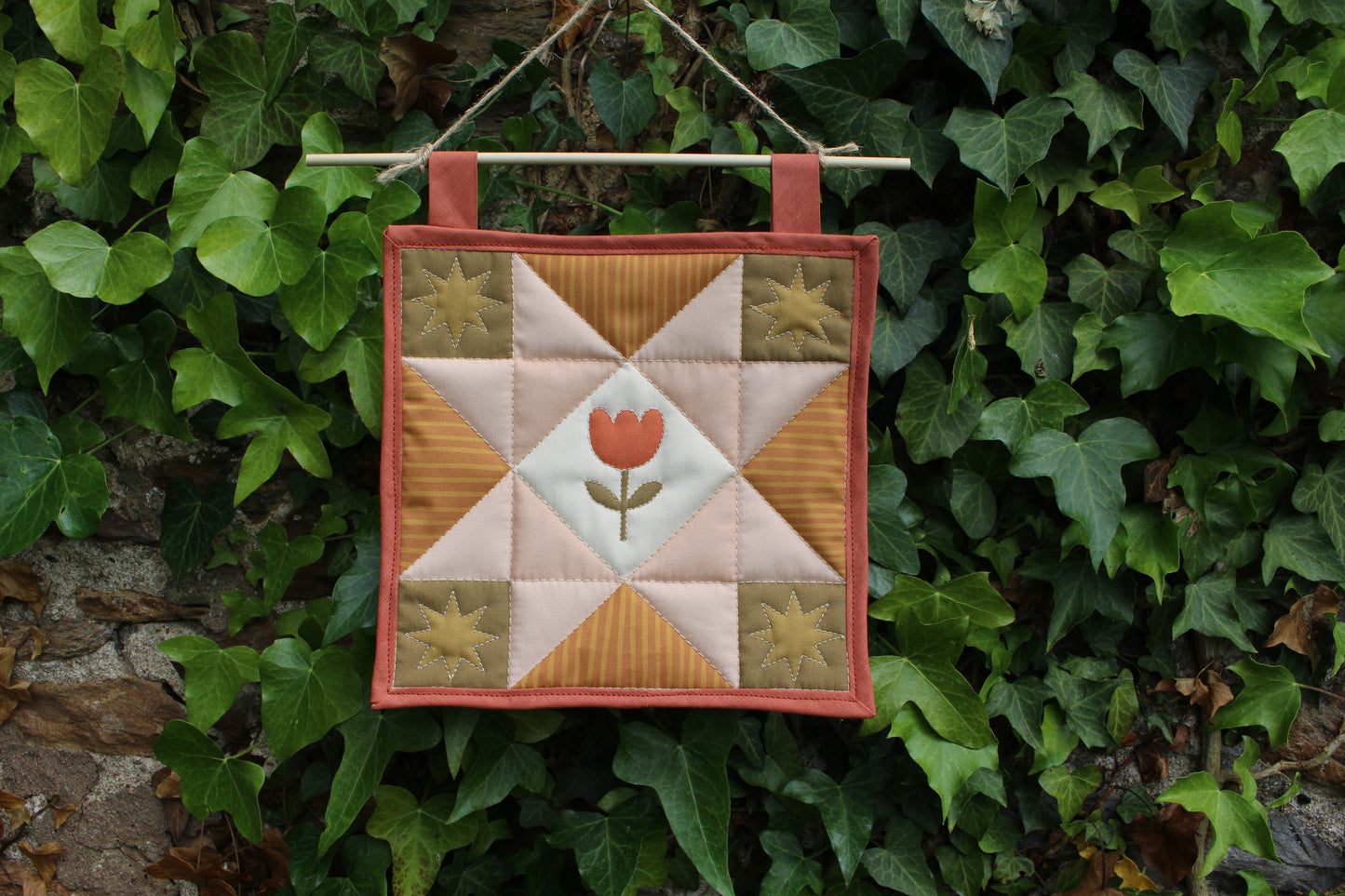Tulip - Mini Quilt Wall Hanging