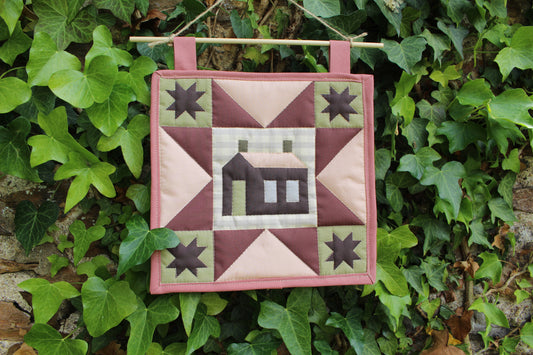 House - Mini Quilt Wall Hanging - Pink / Green