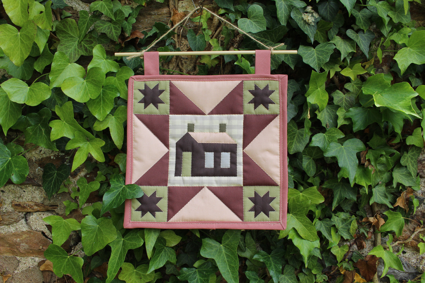 House - Mini Quilt Wall Hanging - Pink / Green