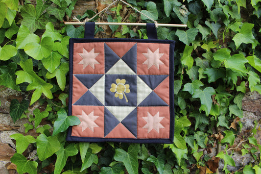 Clover - Mini Quilt Wall Hanging