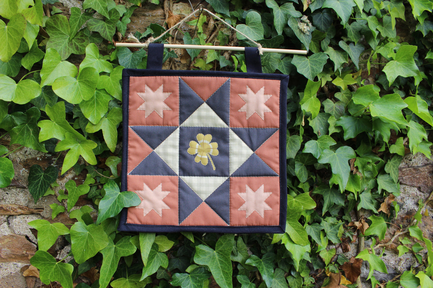 Clover - Mini Quilt Wall Hanging