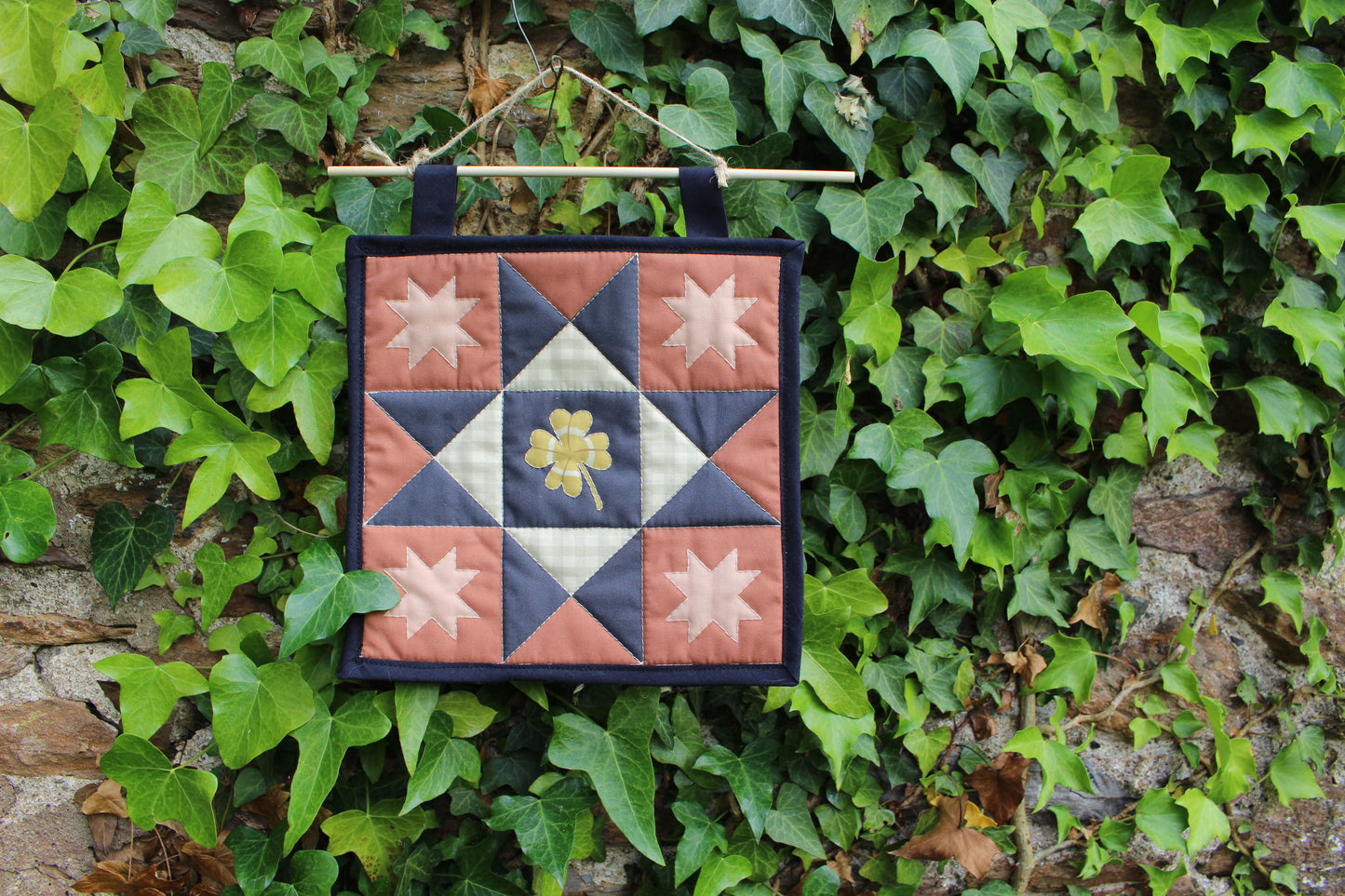 Clover - Mini Quilt Wall Hanging