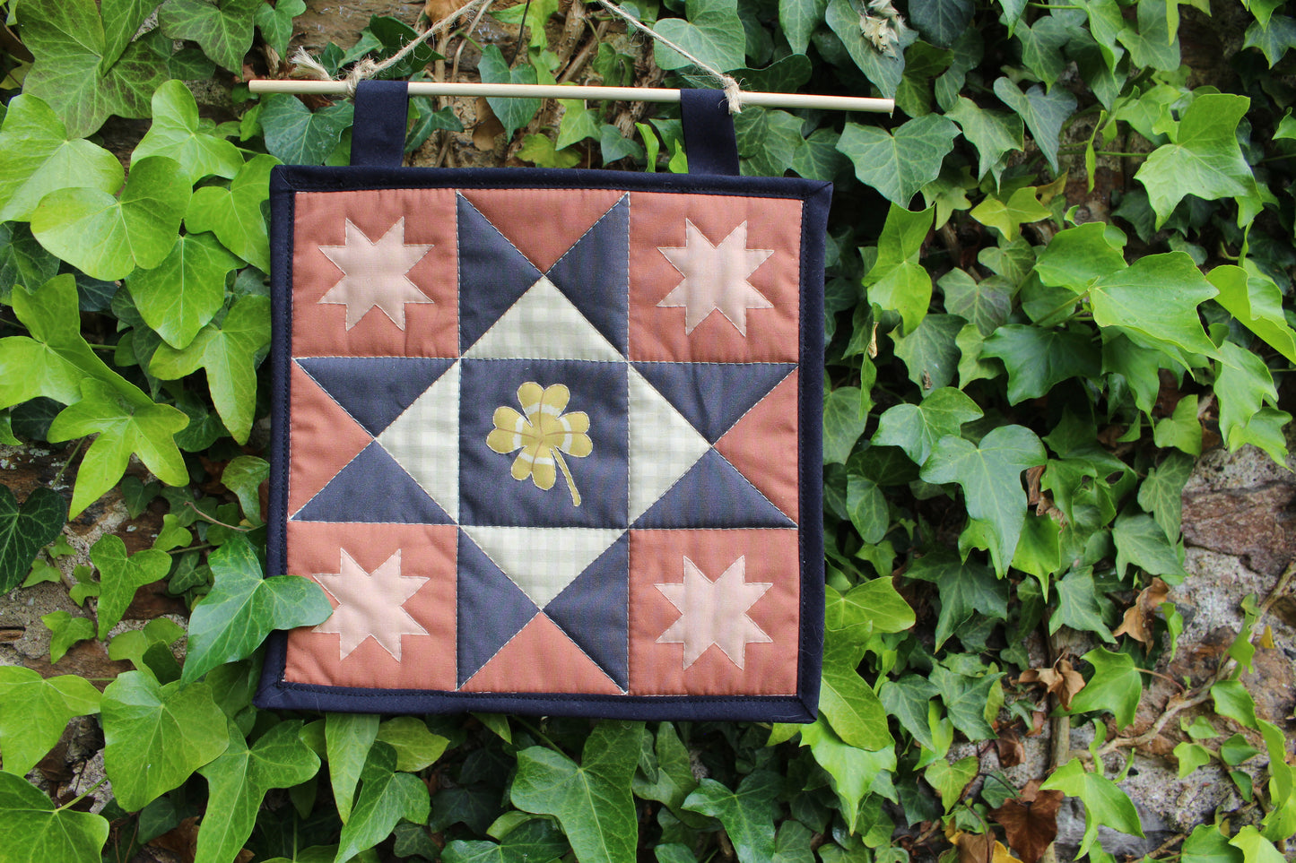 Clover - Mini Quilt Wall Hanging
