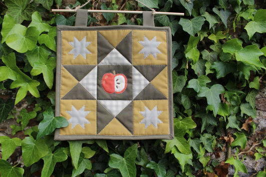 Apple - Mini Quilt Wall Hanging
