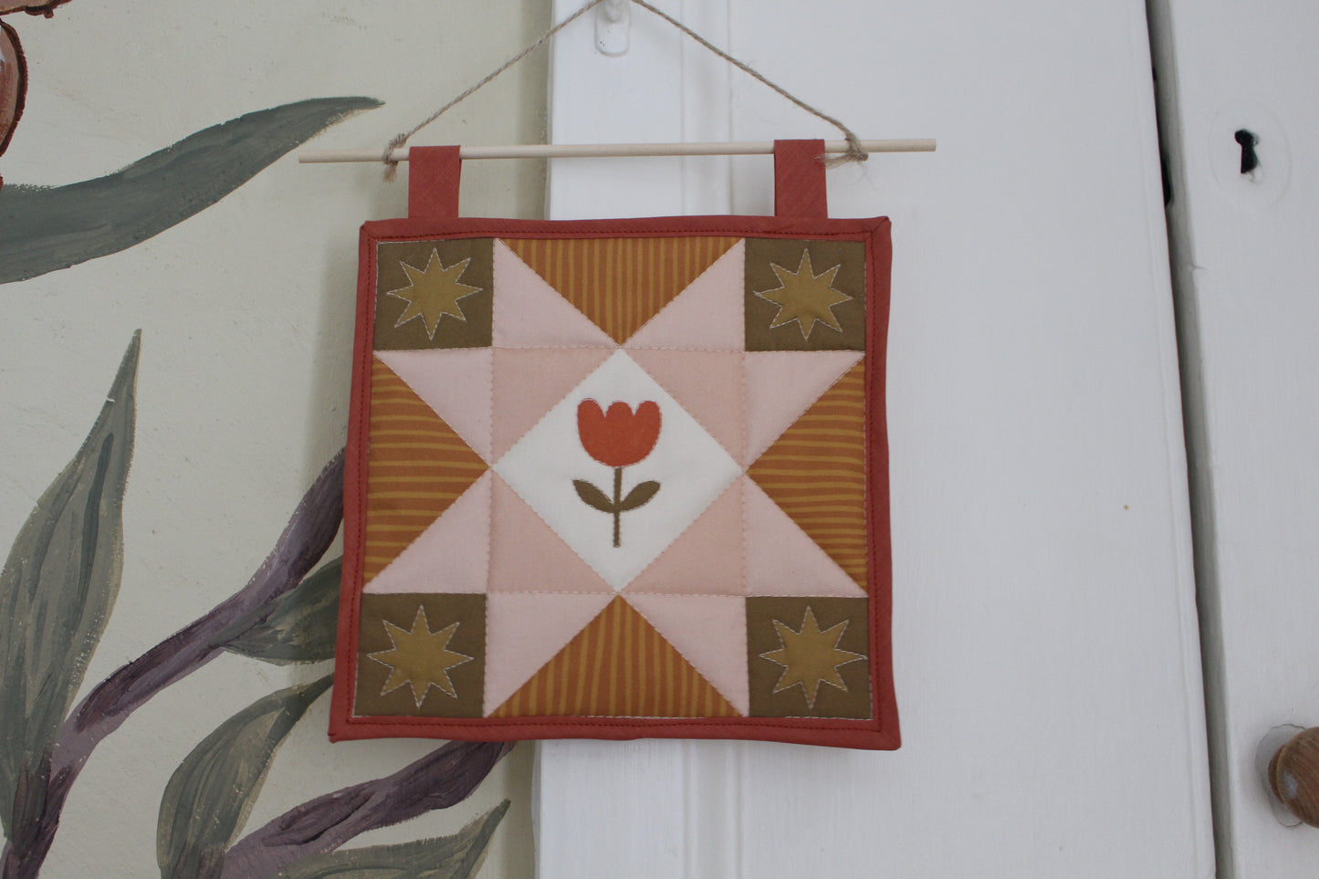 Tulip - Mini Quilt Wall Hanging