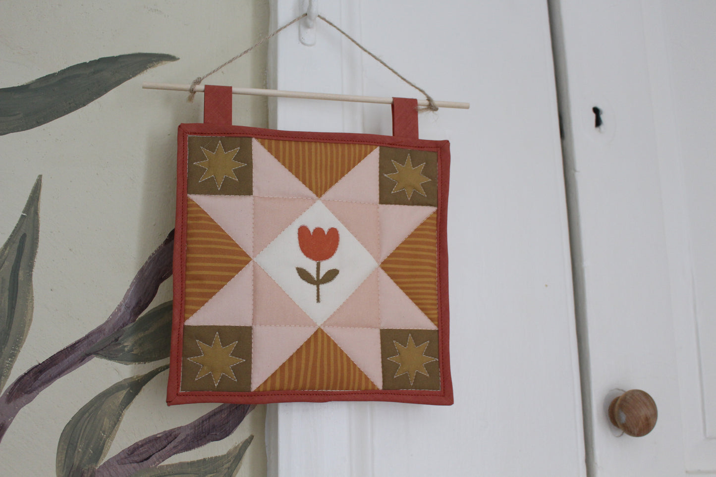 Tulip - Mini Quilt Wall Hanging