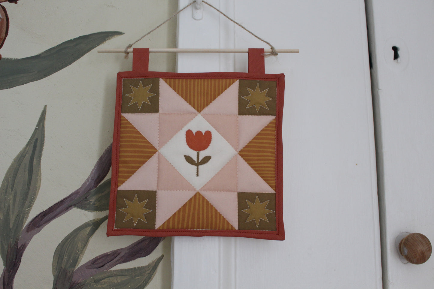 Tulip - Mini Quilt Wall Hanging