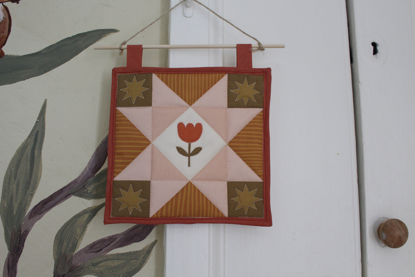 Tulip - Mini Quilt Wall Hanging