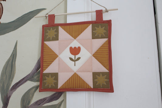 Tulip - Mini Quilt Wall Hanging