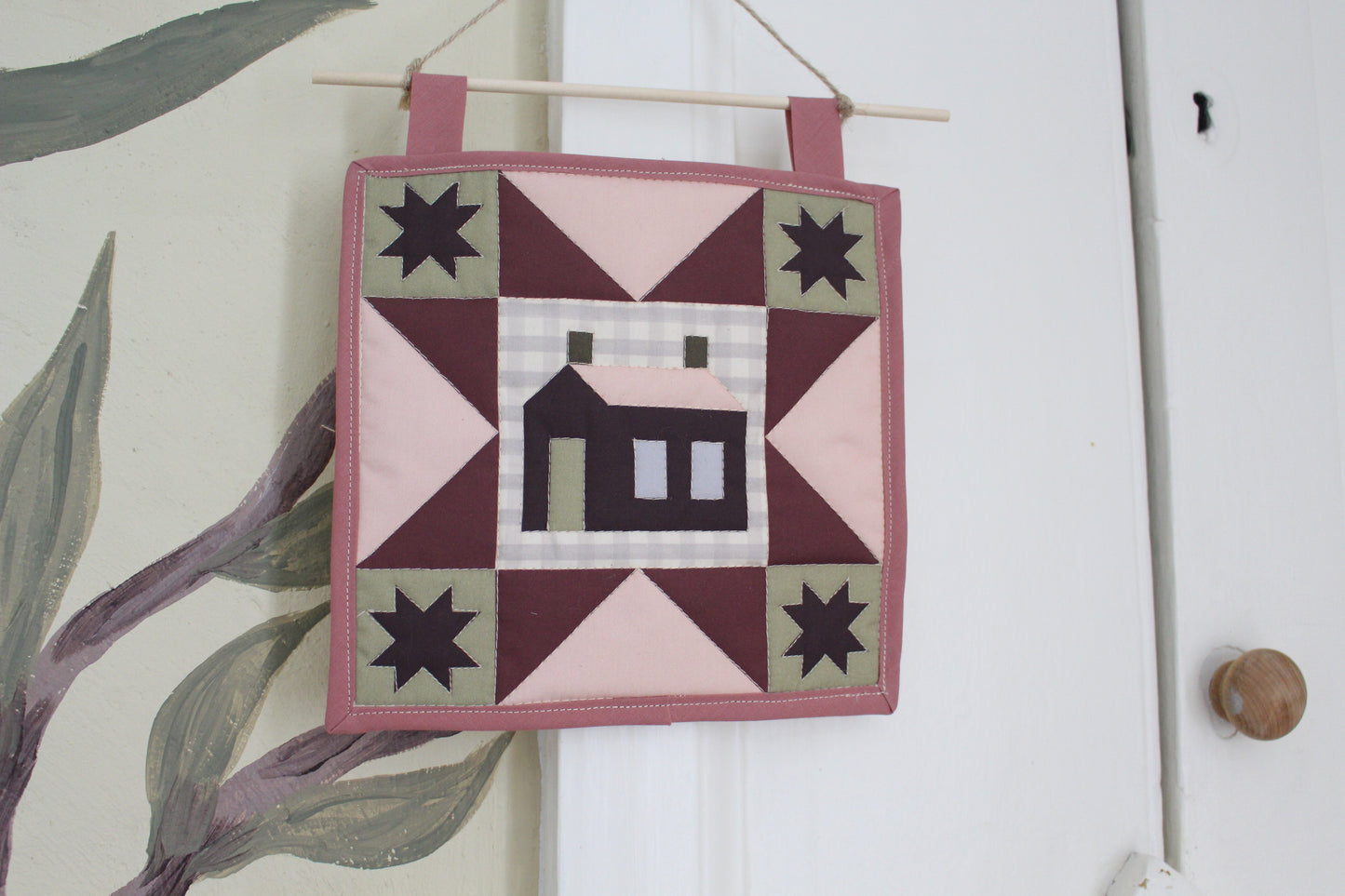House - Mini Quilt Wall Hanging - Pink / Green