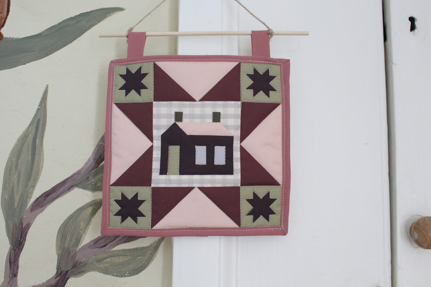 House - Mini Quilt Wall Hanging - Pink / Green