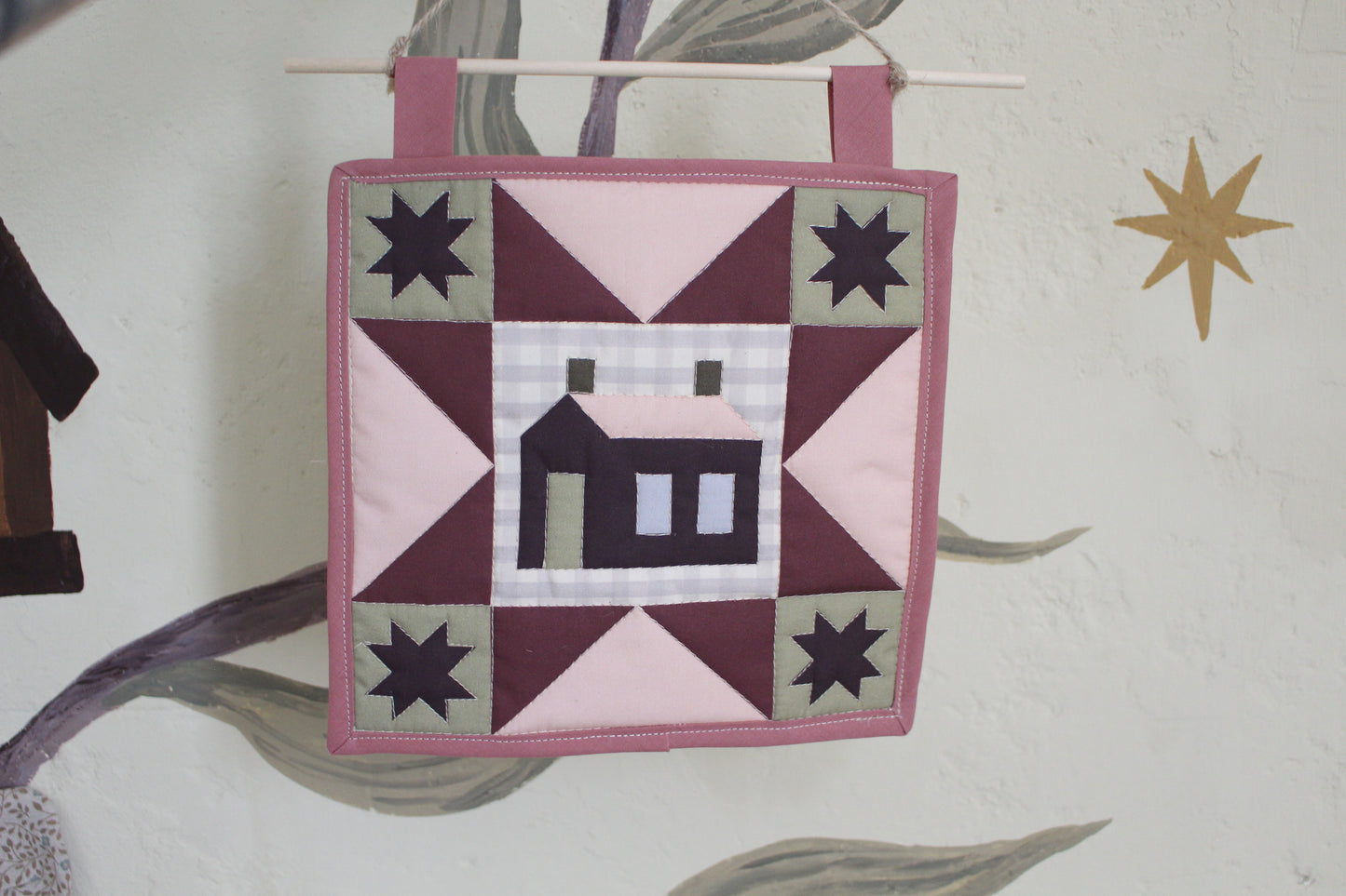 House - Mini Quilt Wall Hanging - Pink / Green