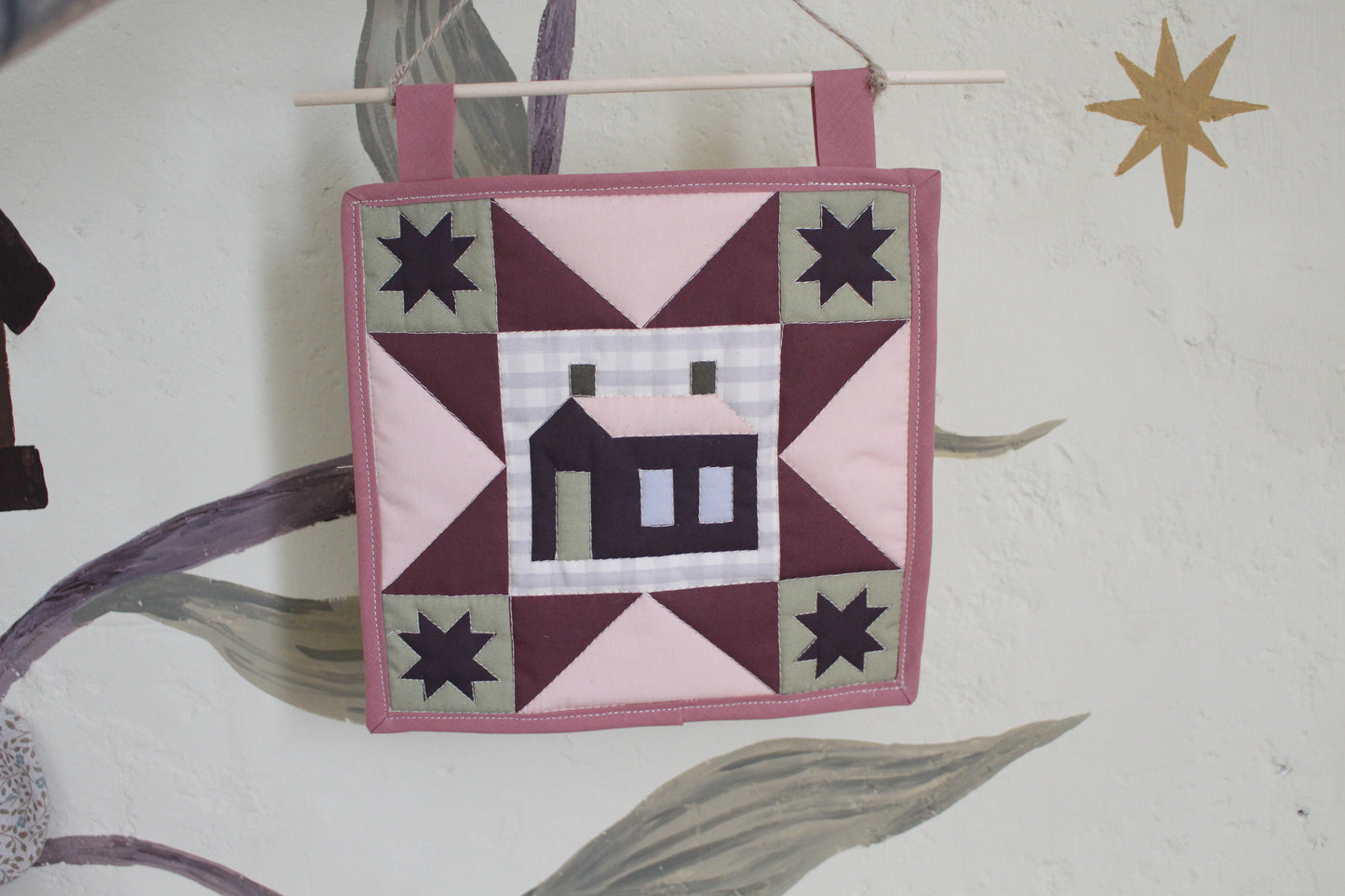 House - Mini Quilt Wall Hanging - Pink / Green