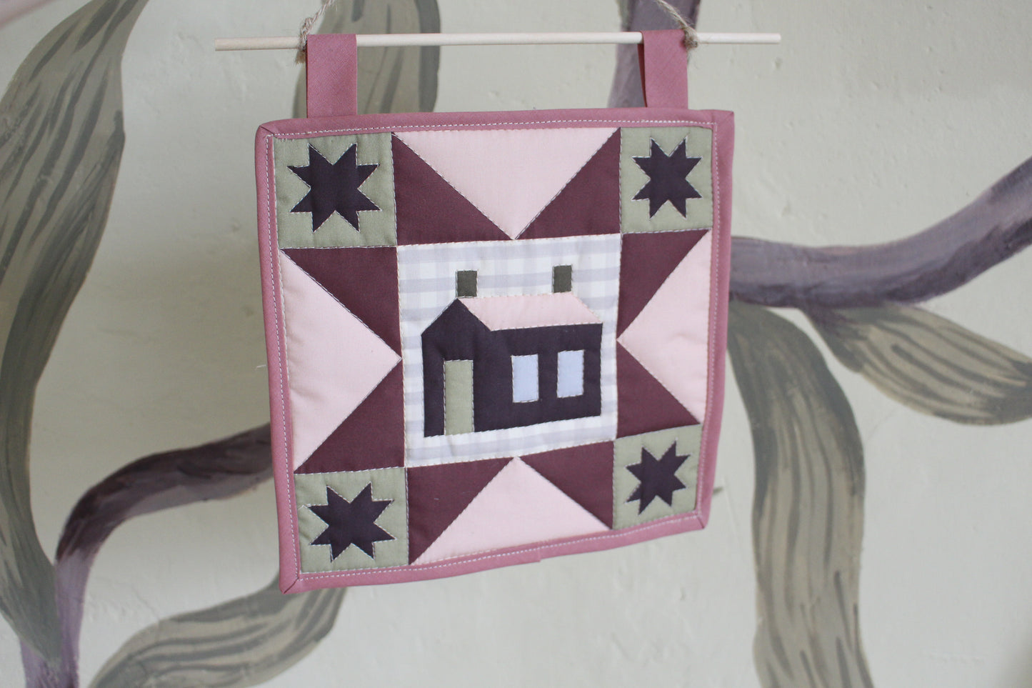 House - Mini Quilt Wall Hanging - Pink / Green