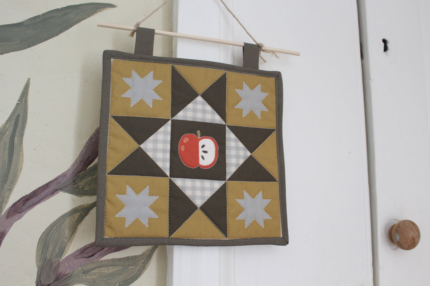 Apple - Mini Quilt Wall Hanging