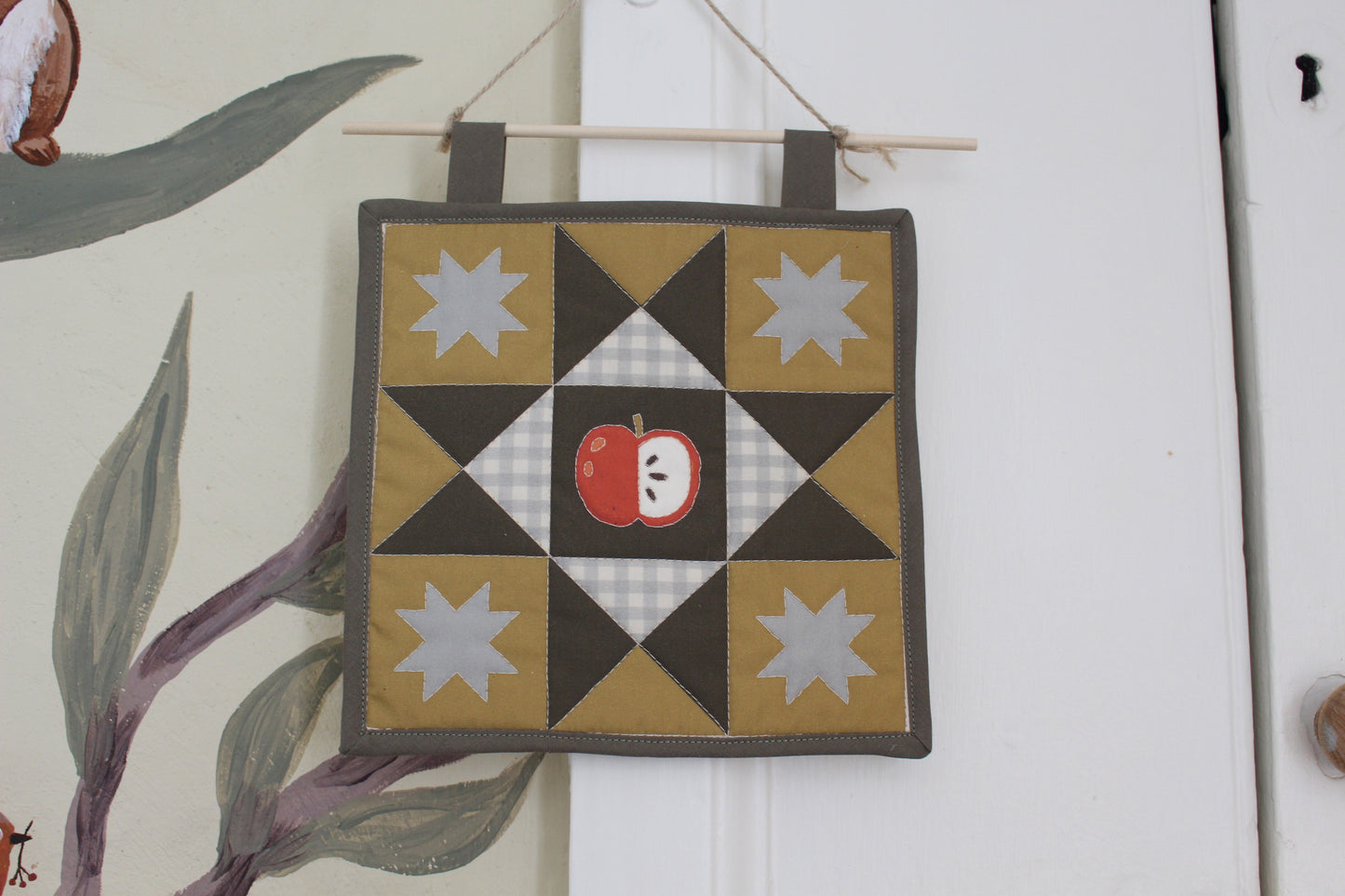 Apple - Mini Quilt Wall Hanging