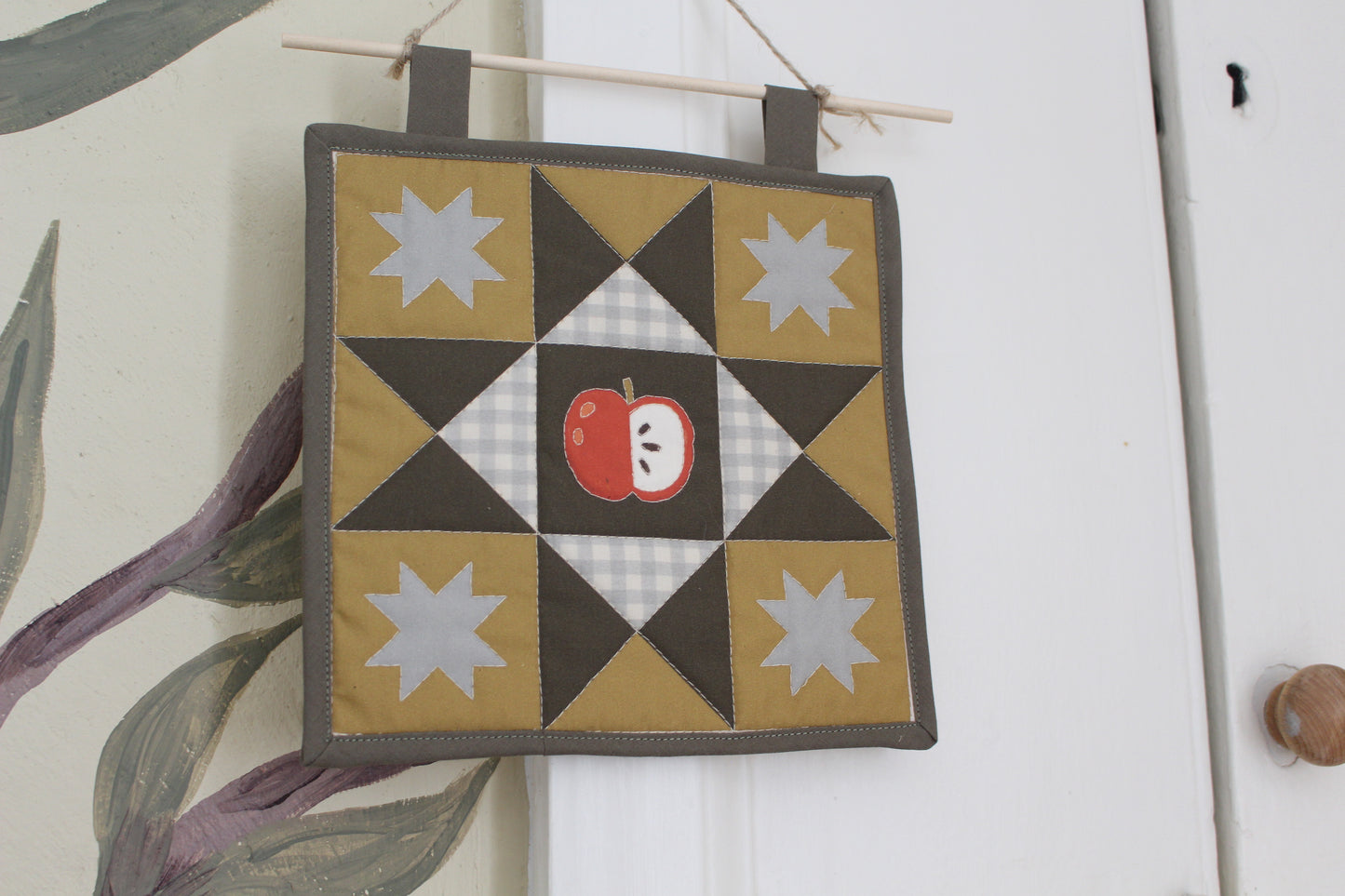 Apple - Mini Quilt Wall Hanging