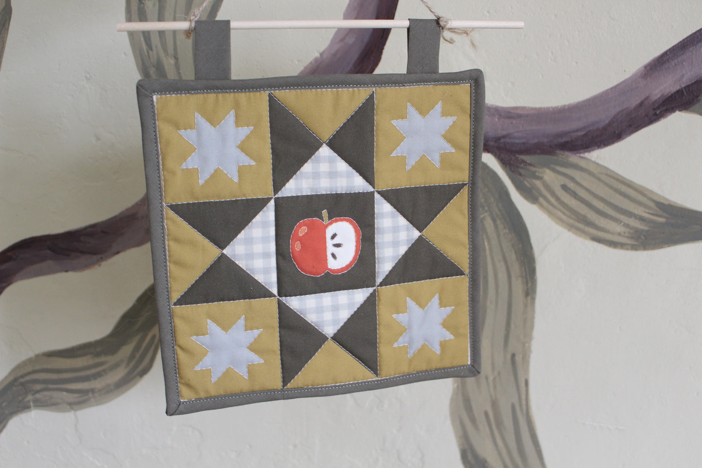 Apple - Mini Quilt Wall Hanging