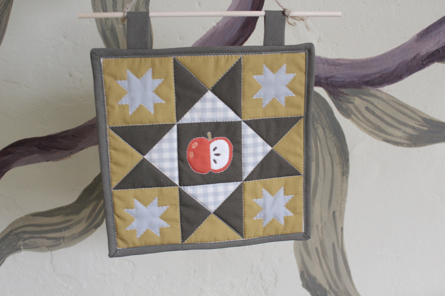 Apple - Mini Quilt Wall Hanging