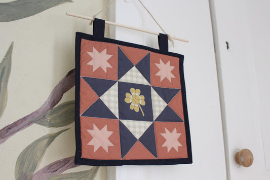 Clover - Mini Quilt Wall Hanging