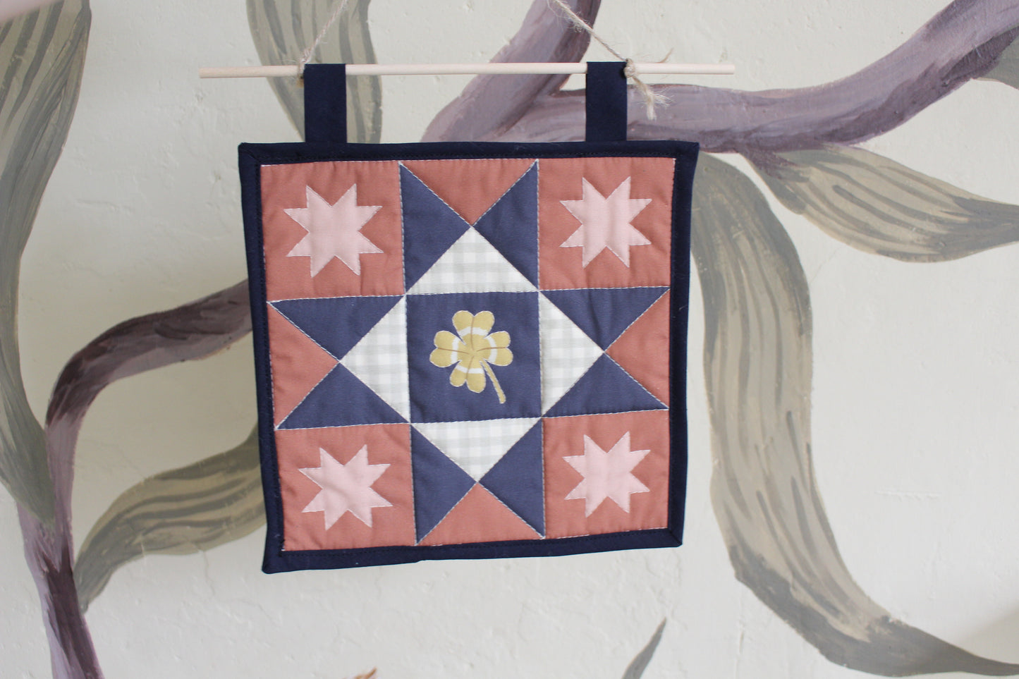 Clover - Mini Quilt Wall Hanging