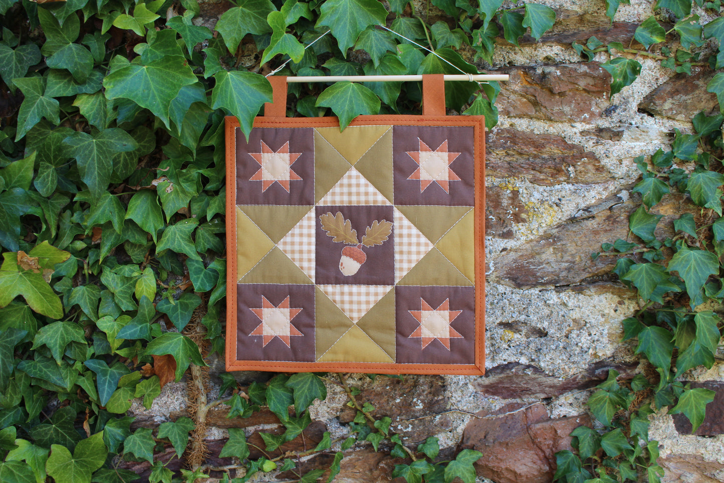 Acorn - Mini Quilt Wall Hanging - Autumn Collection