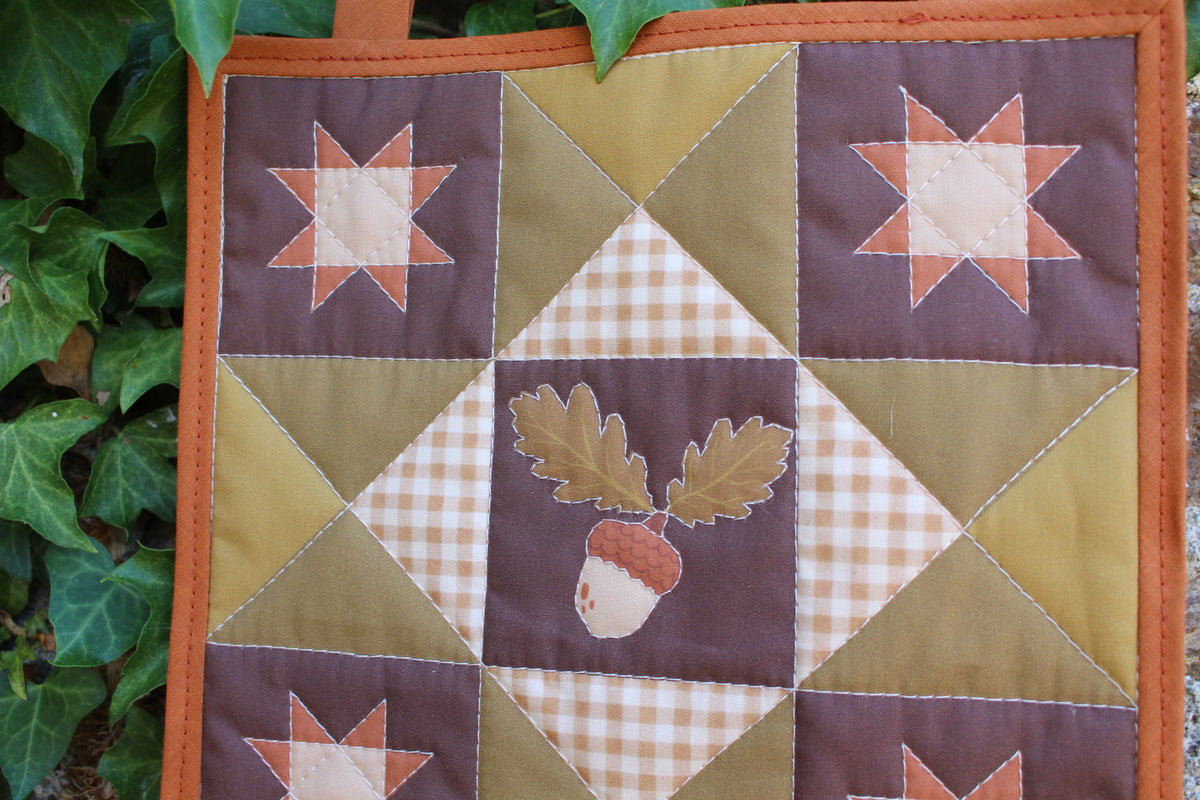 Acorn - Mini Quilt Wall Hanging - Autumn Collection