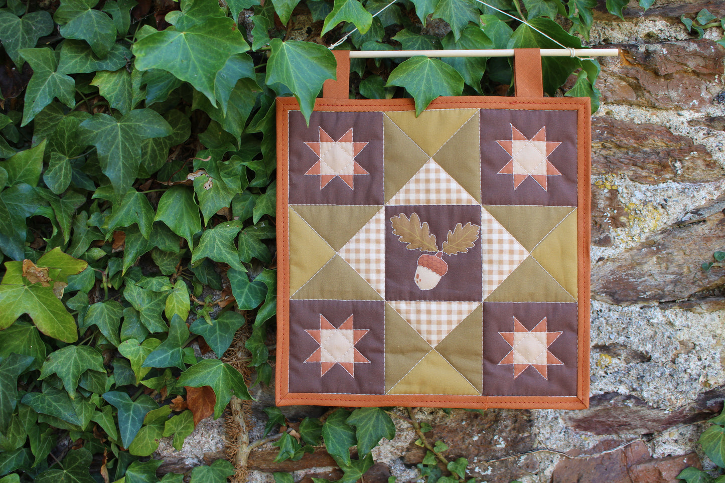 Acorn - Mini Quilt Wall Hanging - Autumn Collection